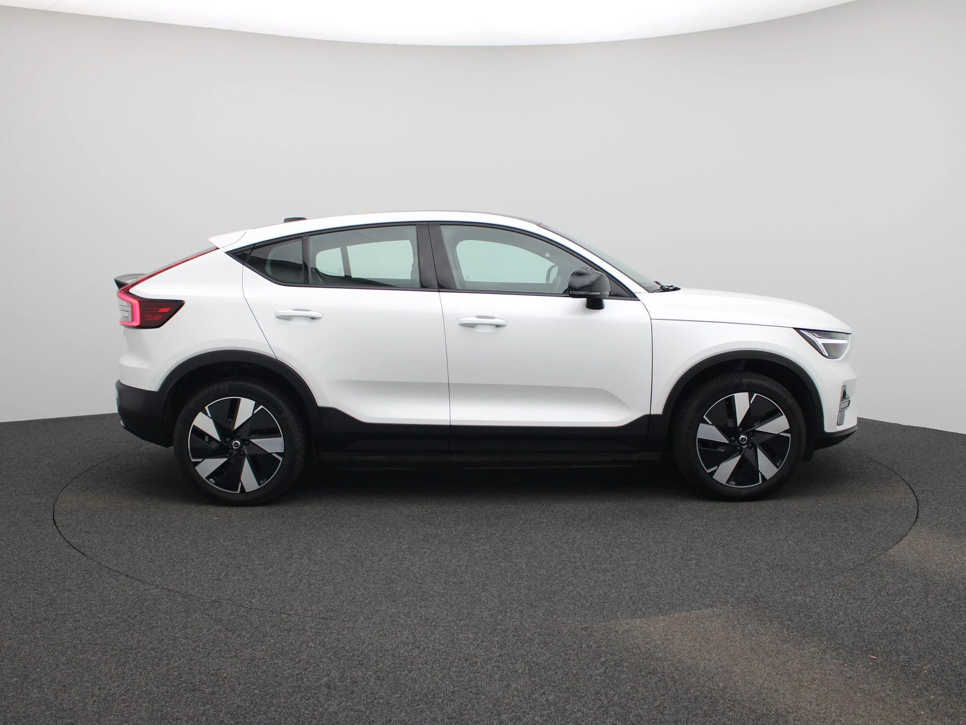 Volvo-C40-image-5