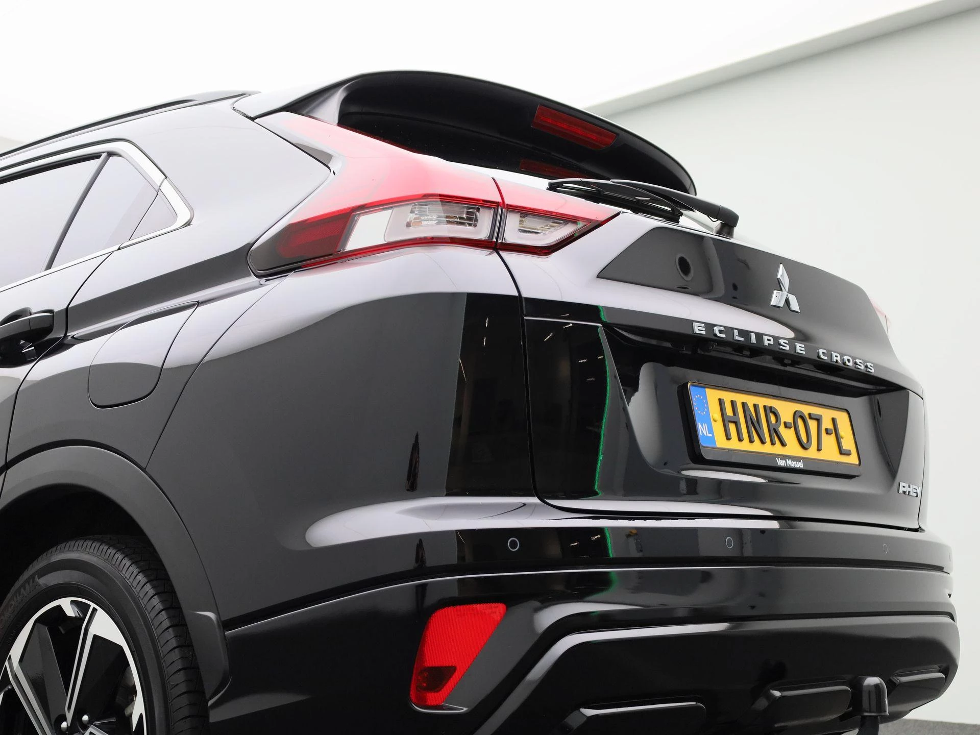 Mitsubishi-Eclipse Cross-image-46