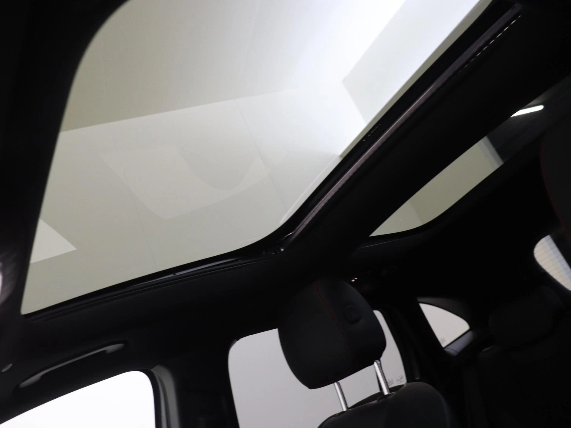 Mercedes-Benz GLA 250 e Business Solution AMG Limited