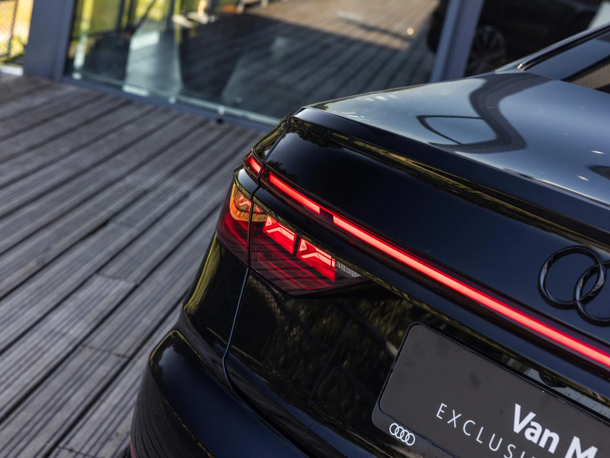 Audi A8 60 TFSI e quattro 462 PK
