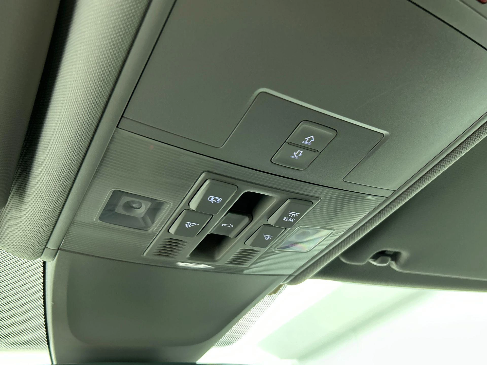 Volkswagen-Tiguan-image-16