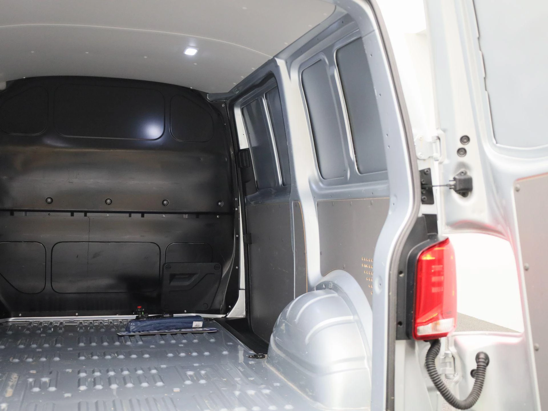 Volkswagen Transporter 2.0 TDI L1H1 150PK