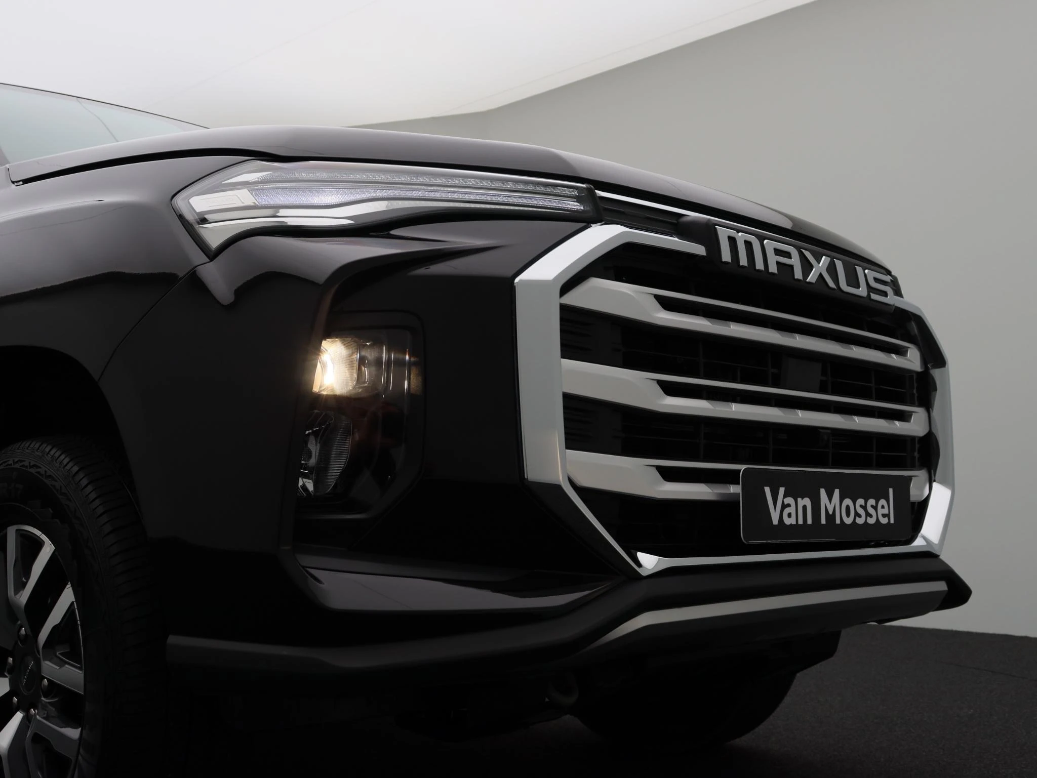 Maxus-T90 EV-image-24