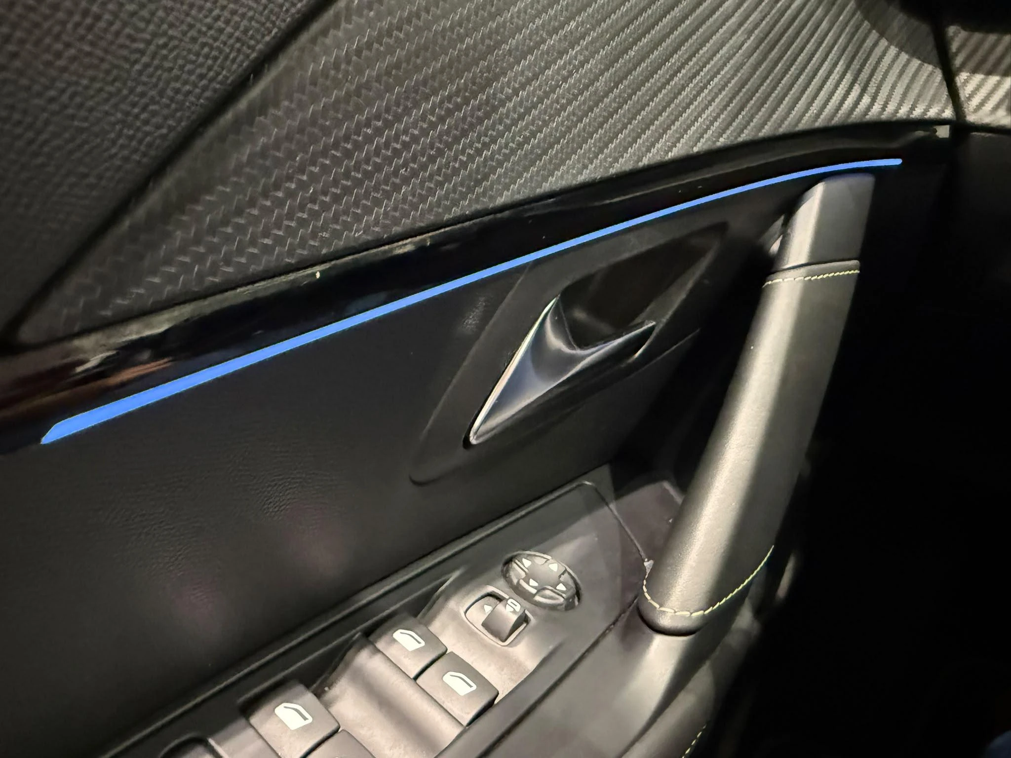 Peugeot-208-image-14
