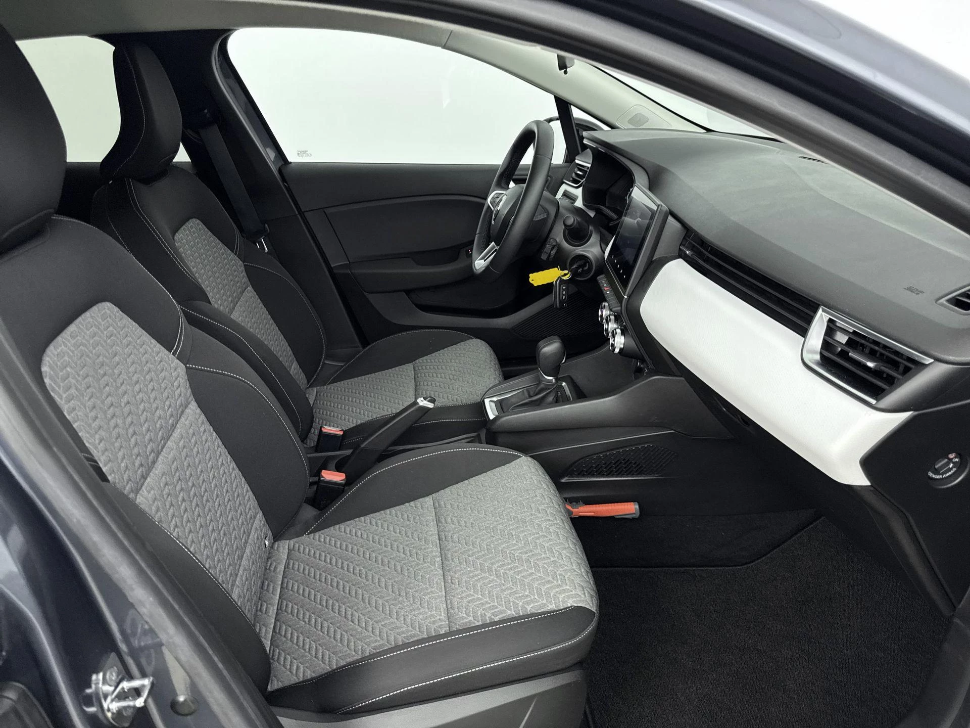 Renault-Clio-image-26