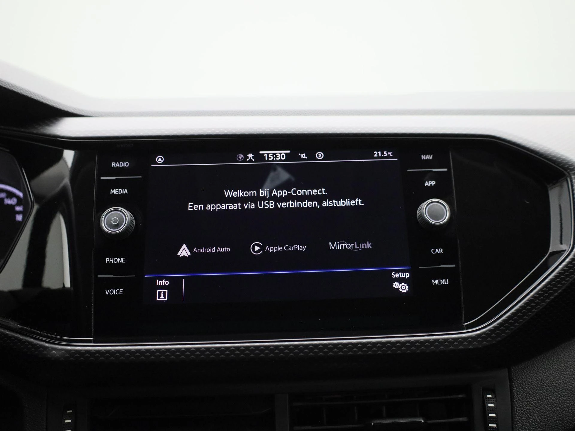 Volkswagen-T-Cross-image-20