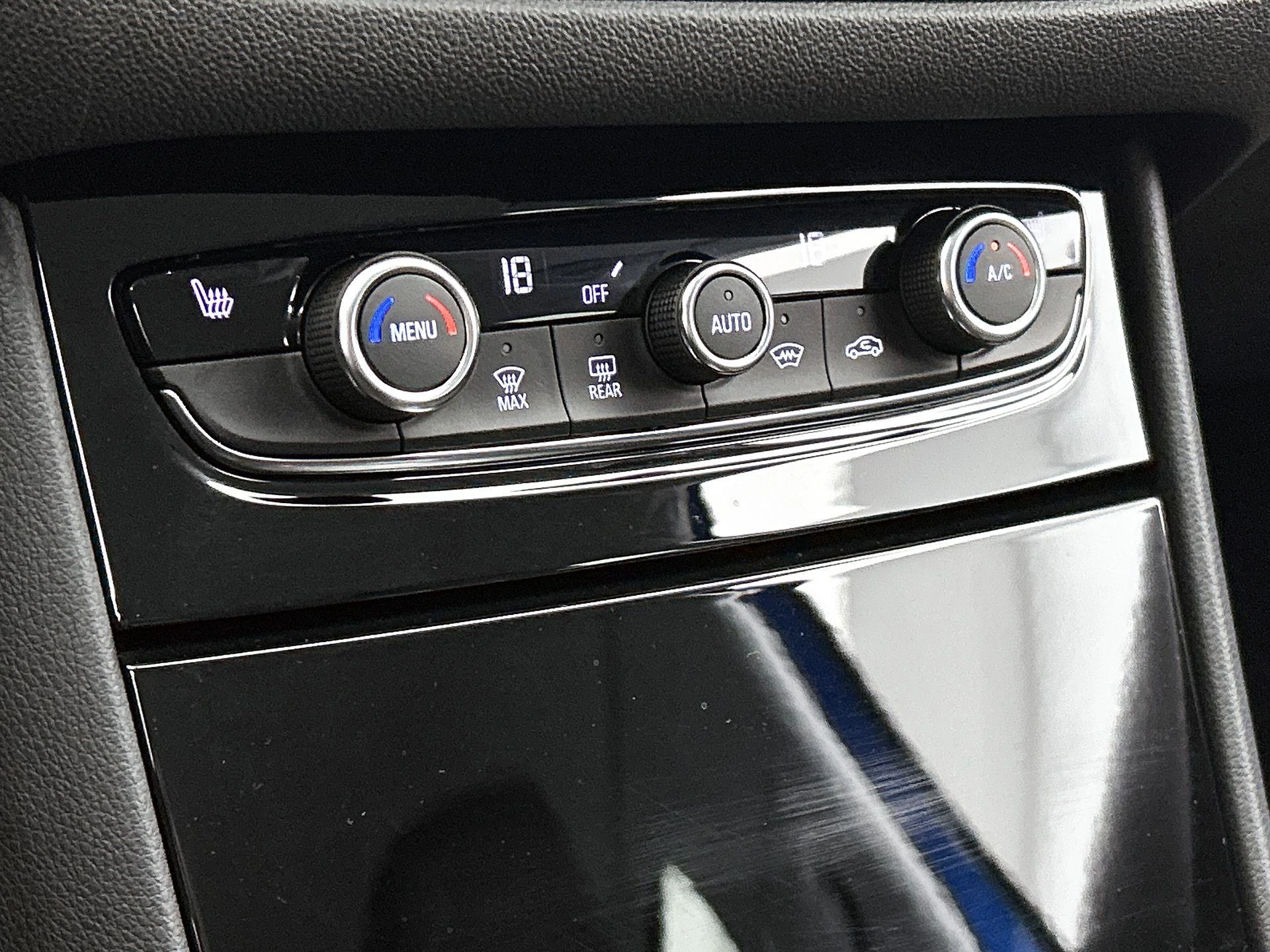 Opel-Grandland-image-16