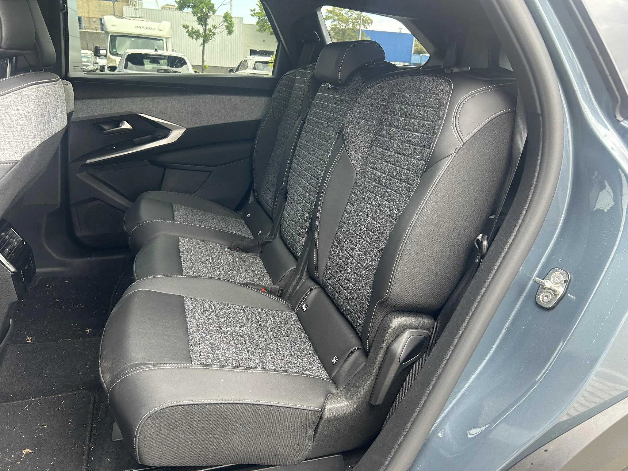 Peugeot-e-5008-image-20