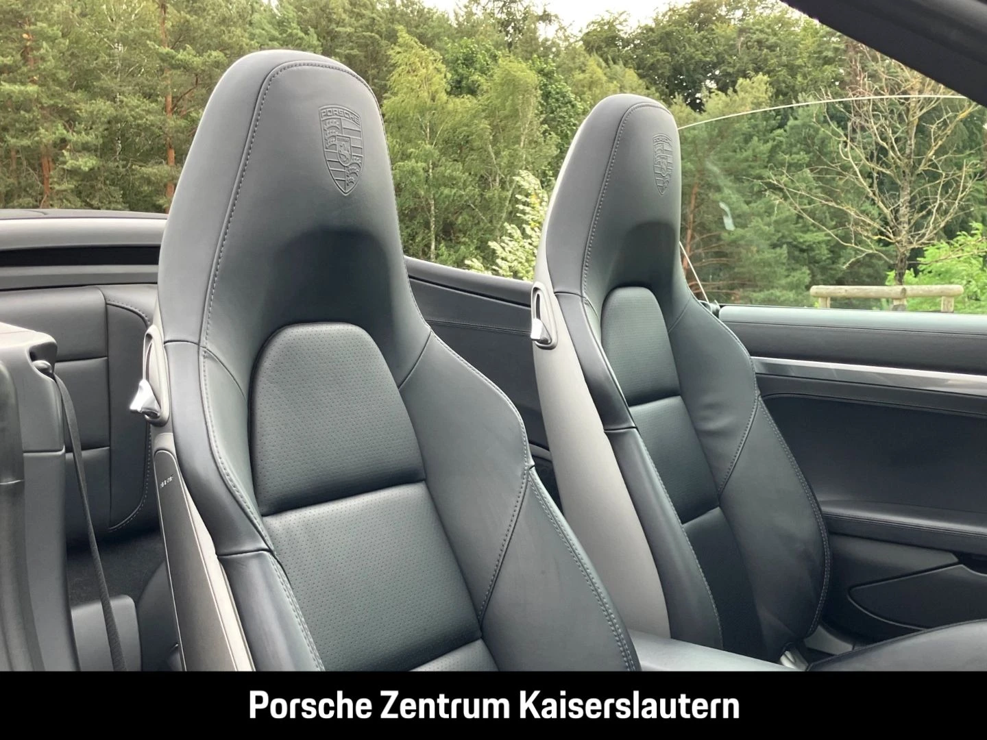 Porsche 911 991 Carrera Cabriolet Sportabgas PASM BOSE carrera