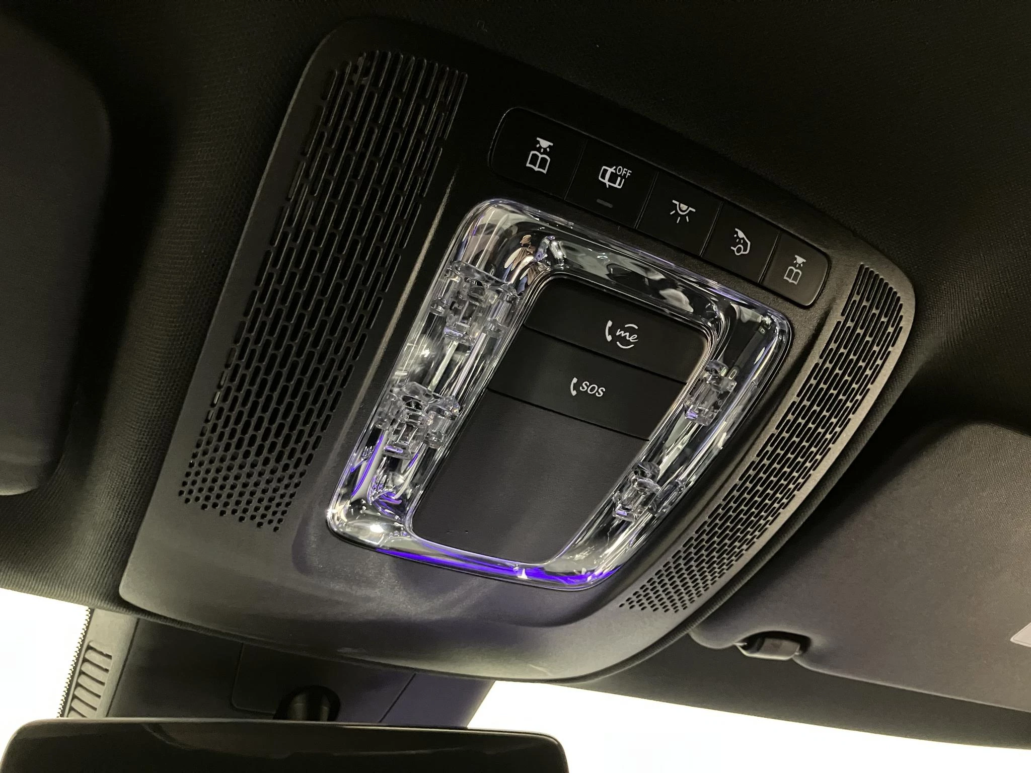 Mercedes-Benz-CLA-image-36