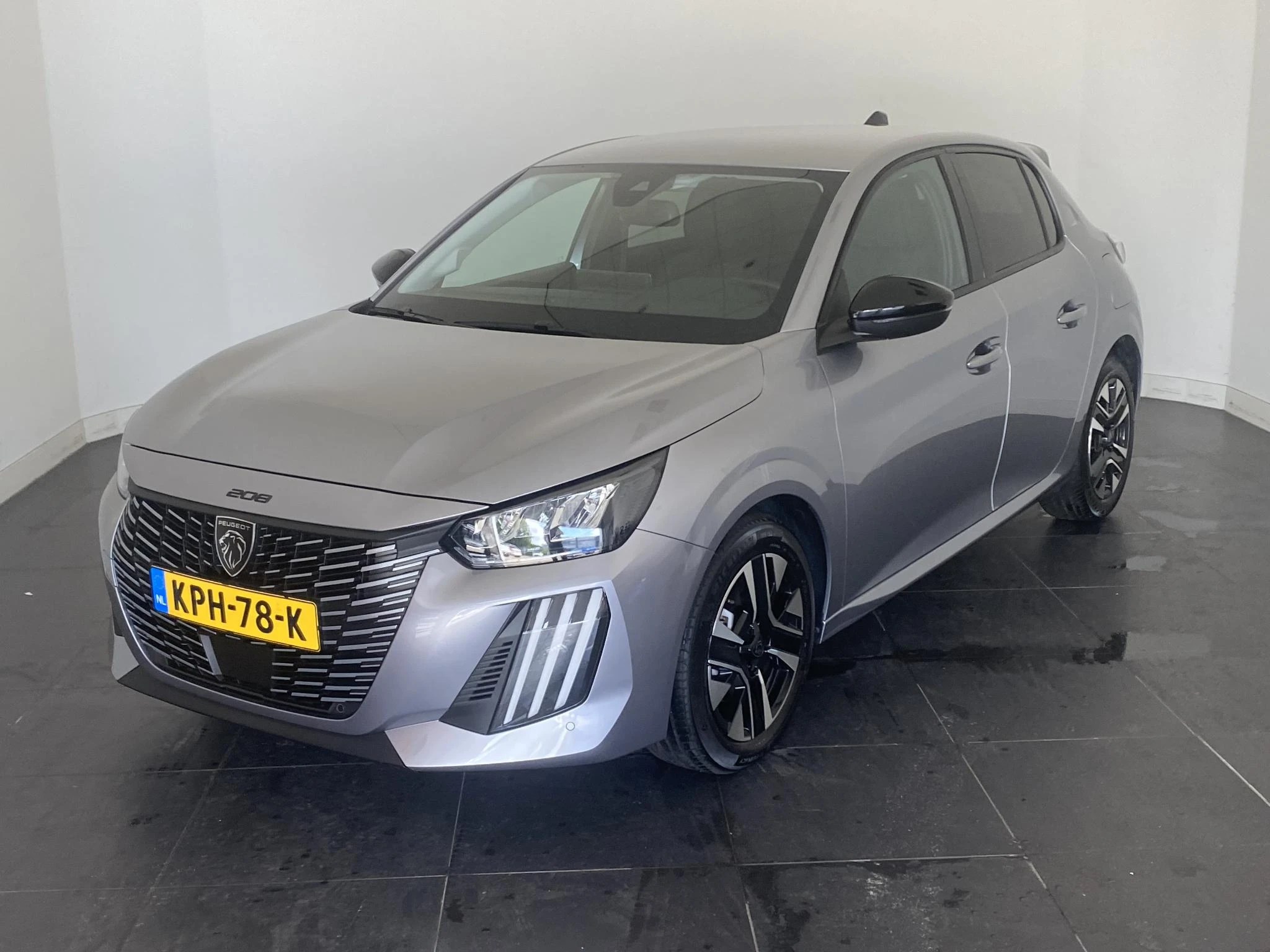 Peugeot-208-image-19