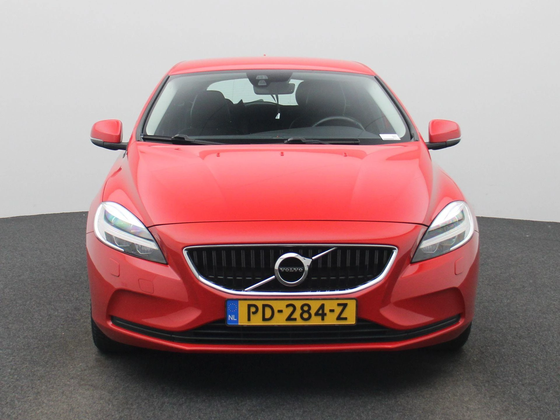 Volvo-V40-image-2