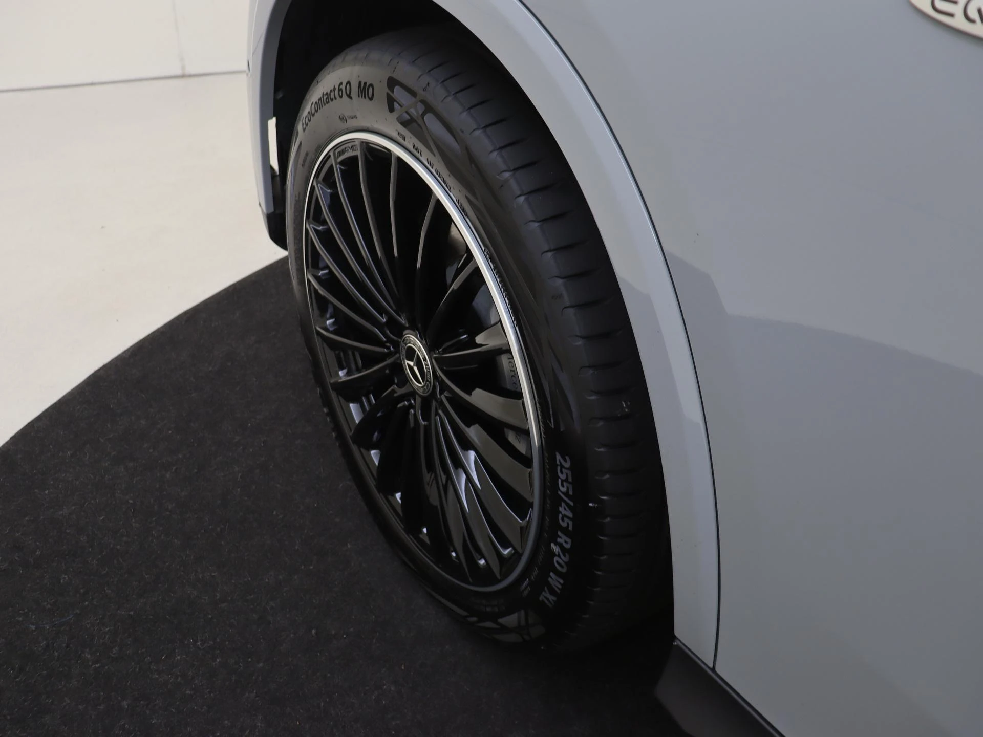 Mercedes-Benz-GLC-image-28