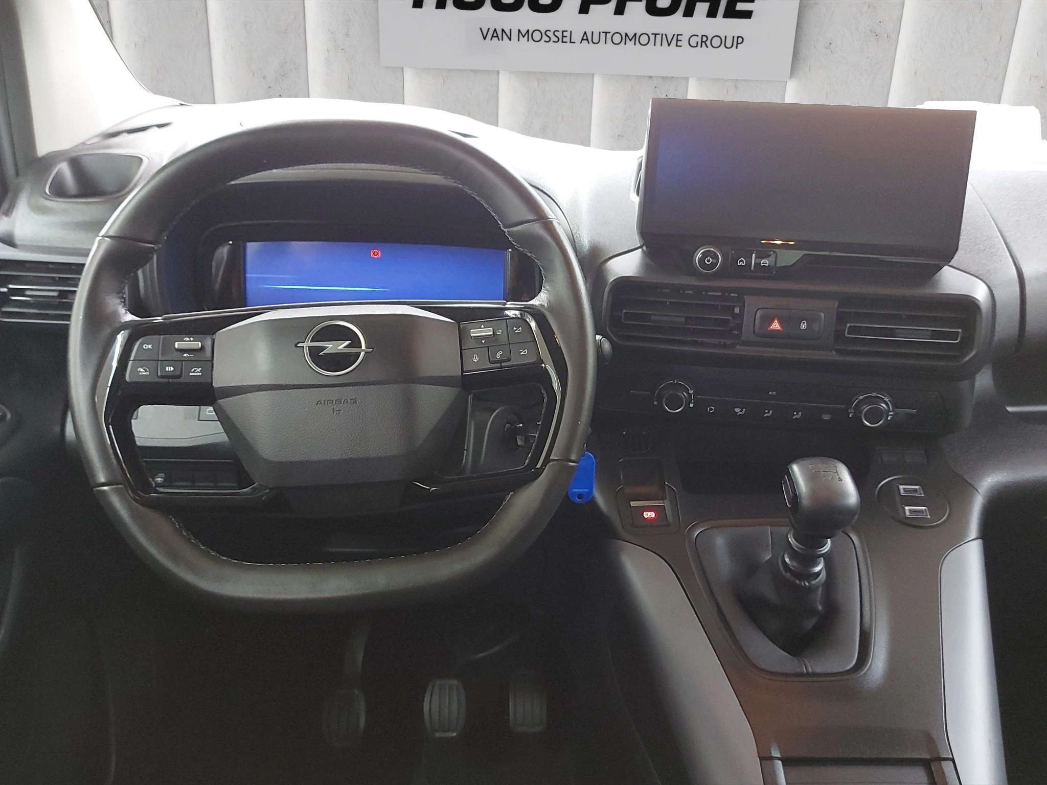 Opel-Combo-image-11