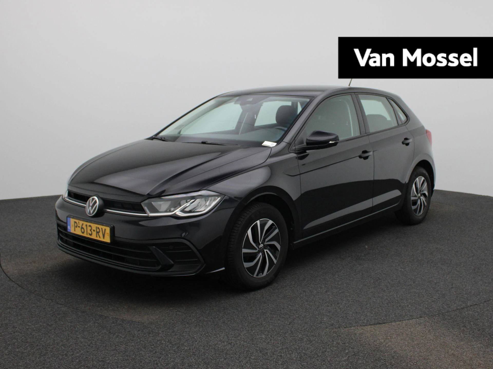 Volkswagen-Polo-image-0