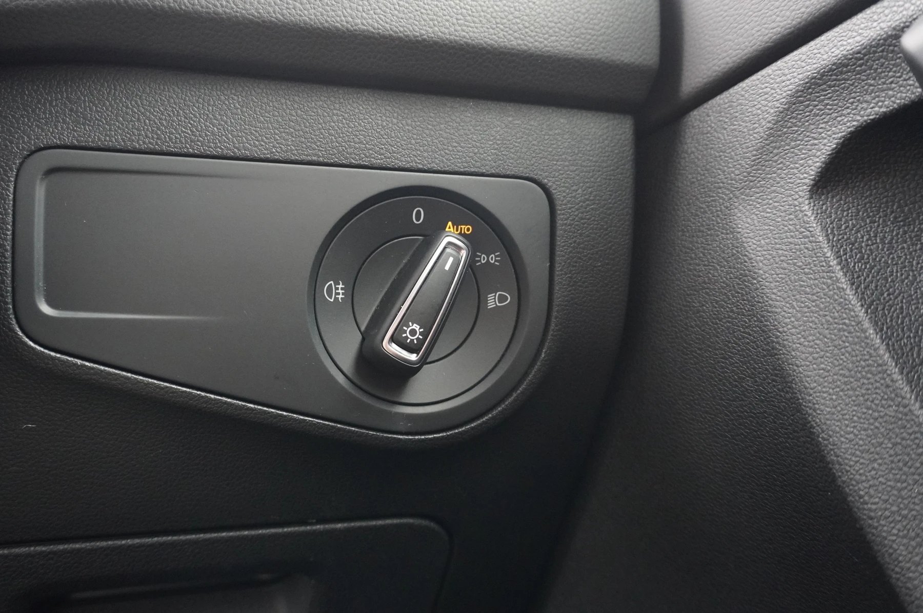Volkswagen-Tiguan-image-24