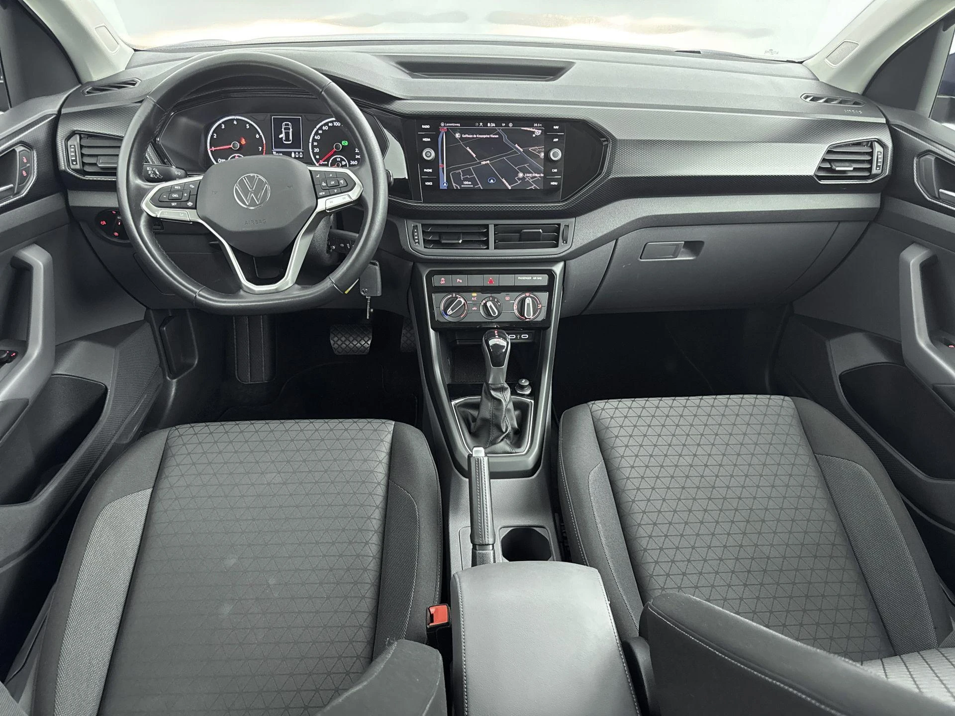 Volkswagen-T-Cross-image-17