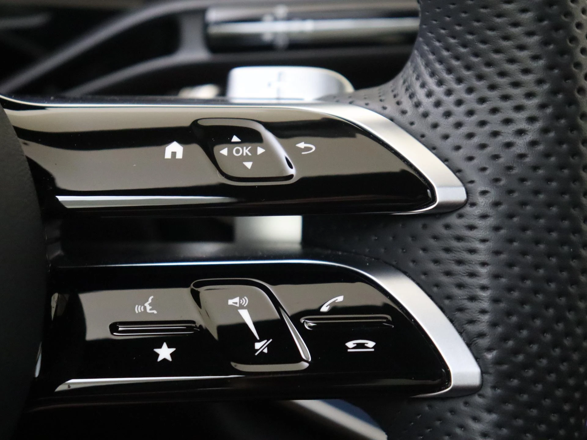 Mercedes-Benz-E-Klasse-image-13