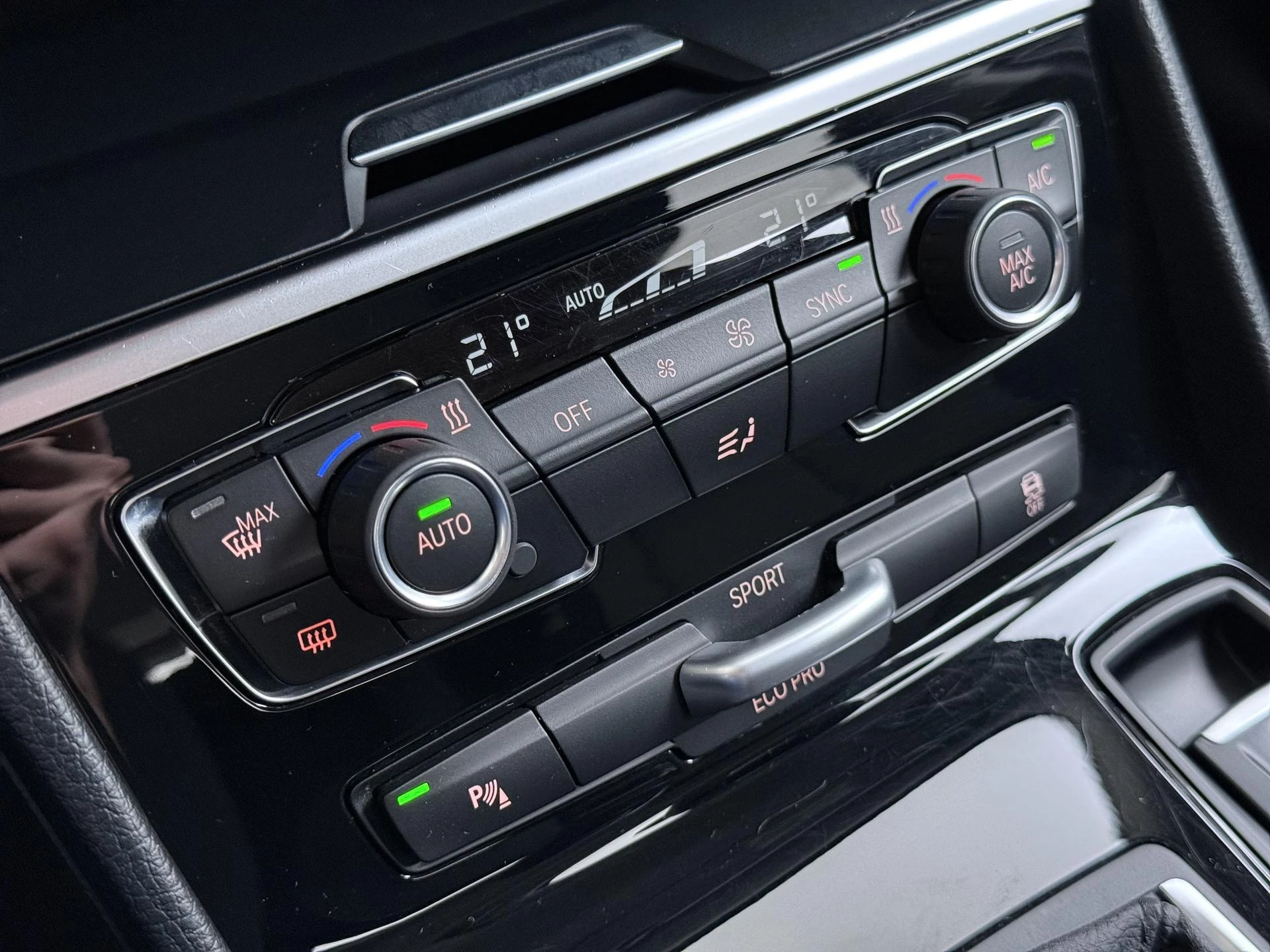 BMW-2 Serie-image-31