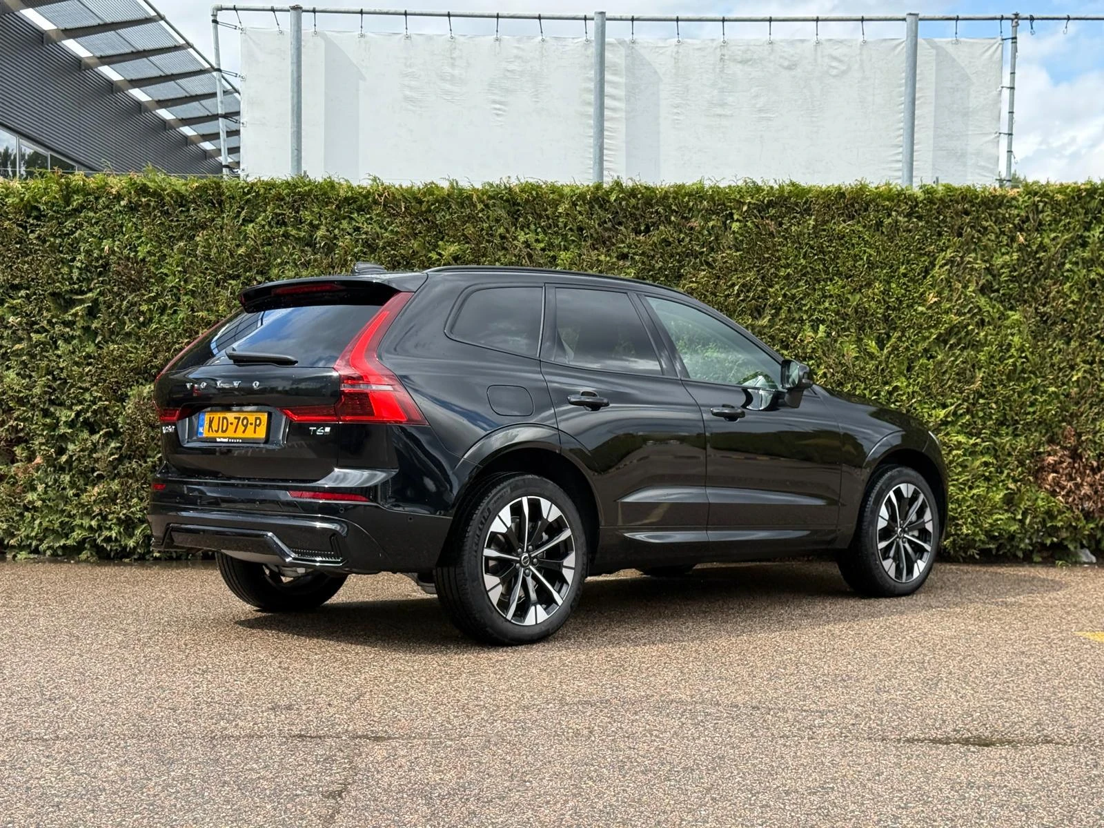 Volvo-XC60-image-1