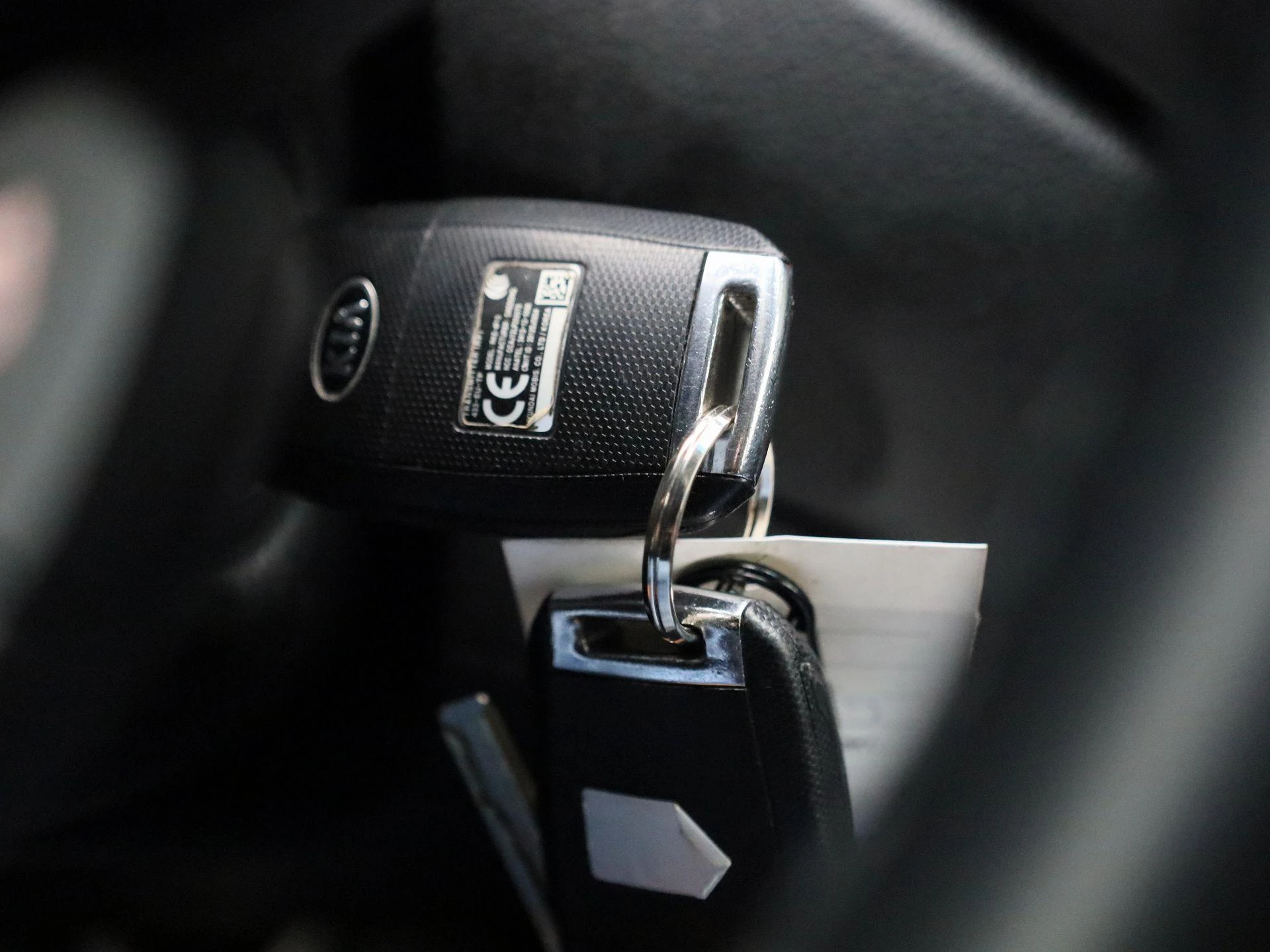 Kia-Carens-image-24