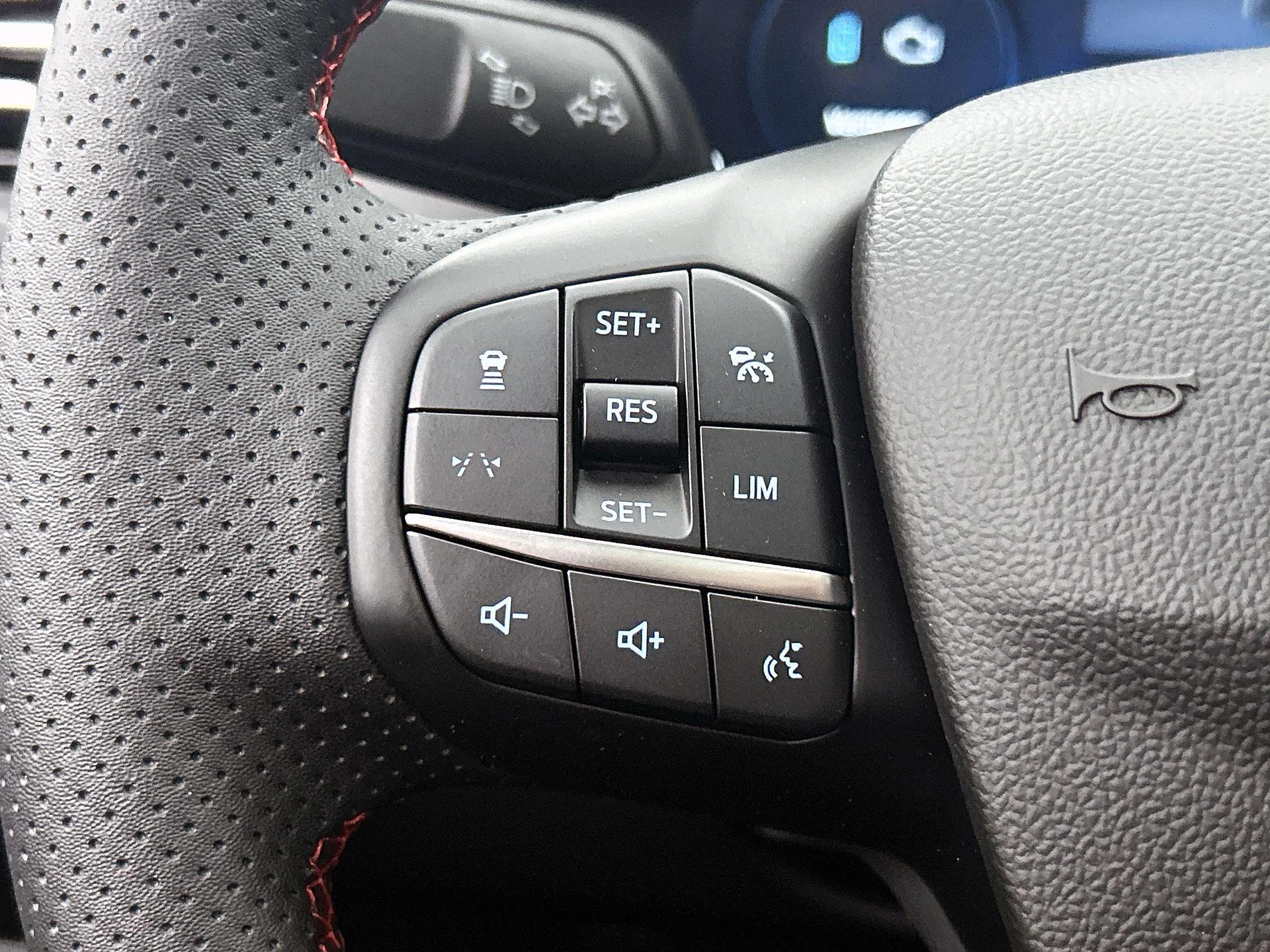 Ford-Kuga-image-5