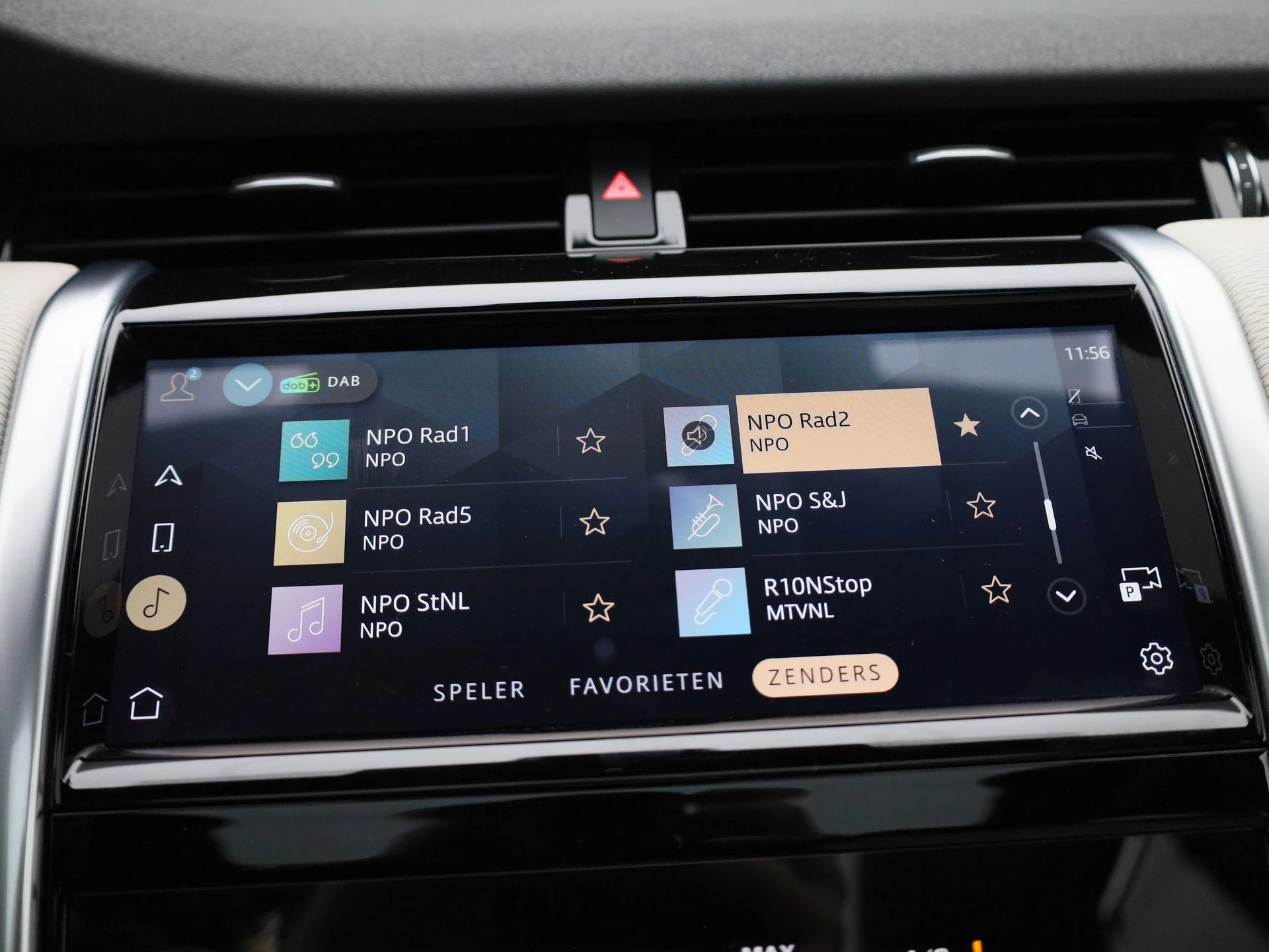 Land Rover-Discovery Sport-image-21