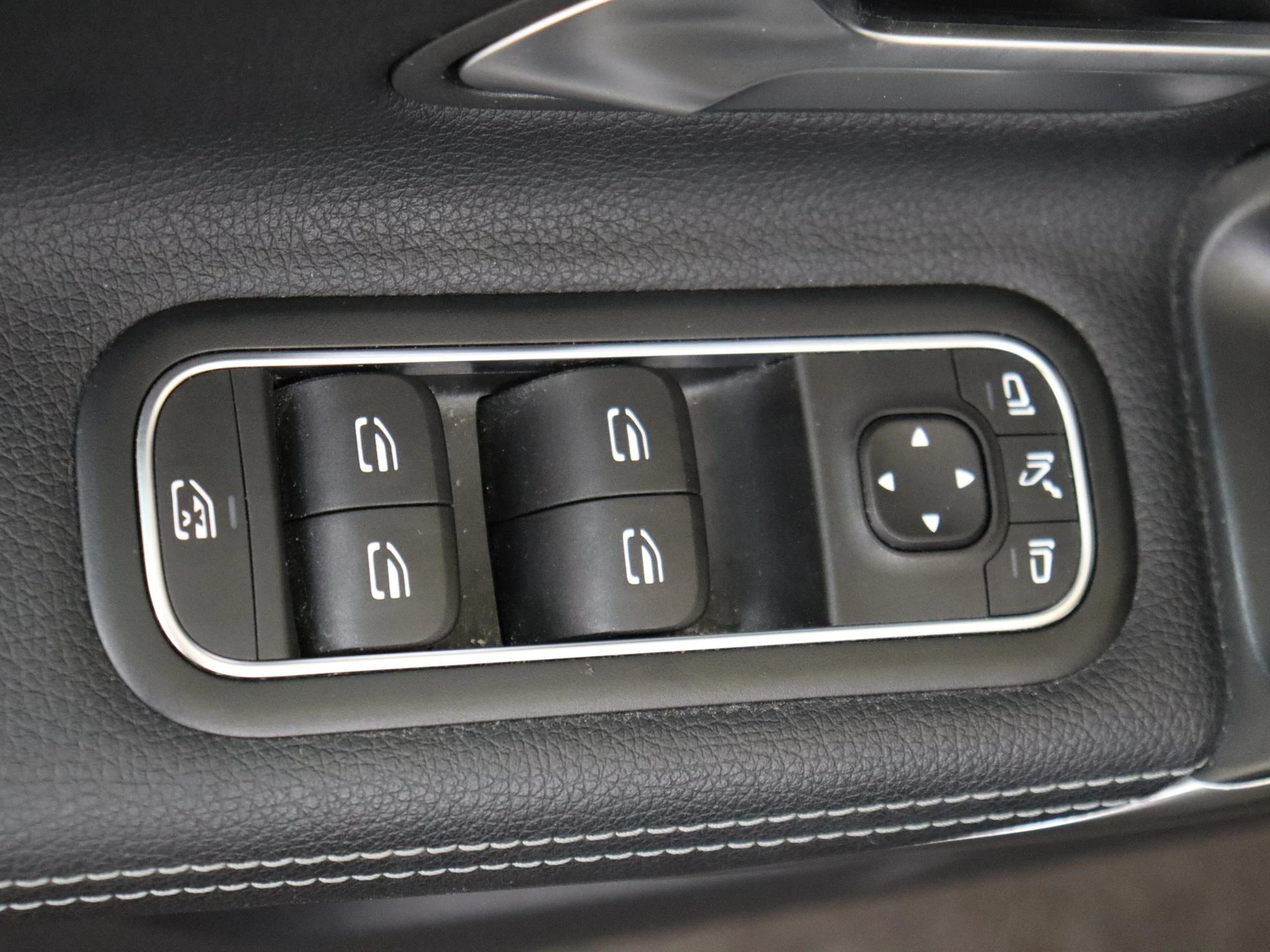 Mercedes-Benz-A-Klasse-image-25