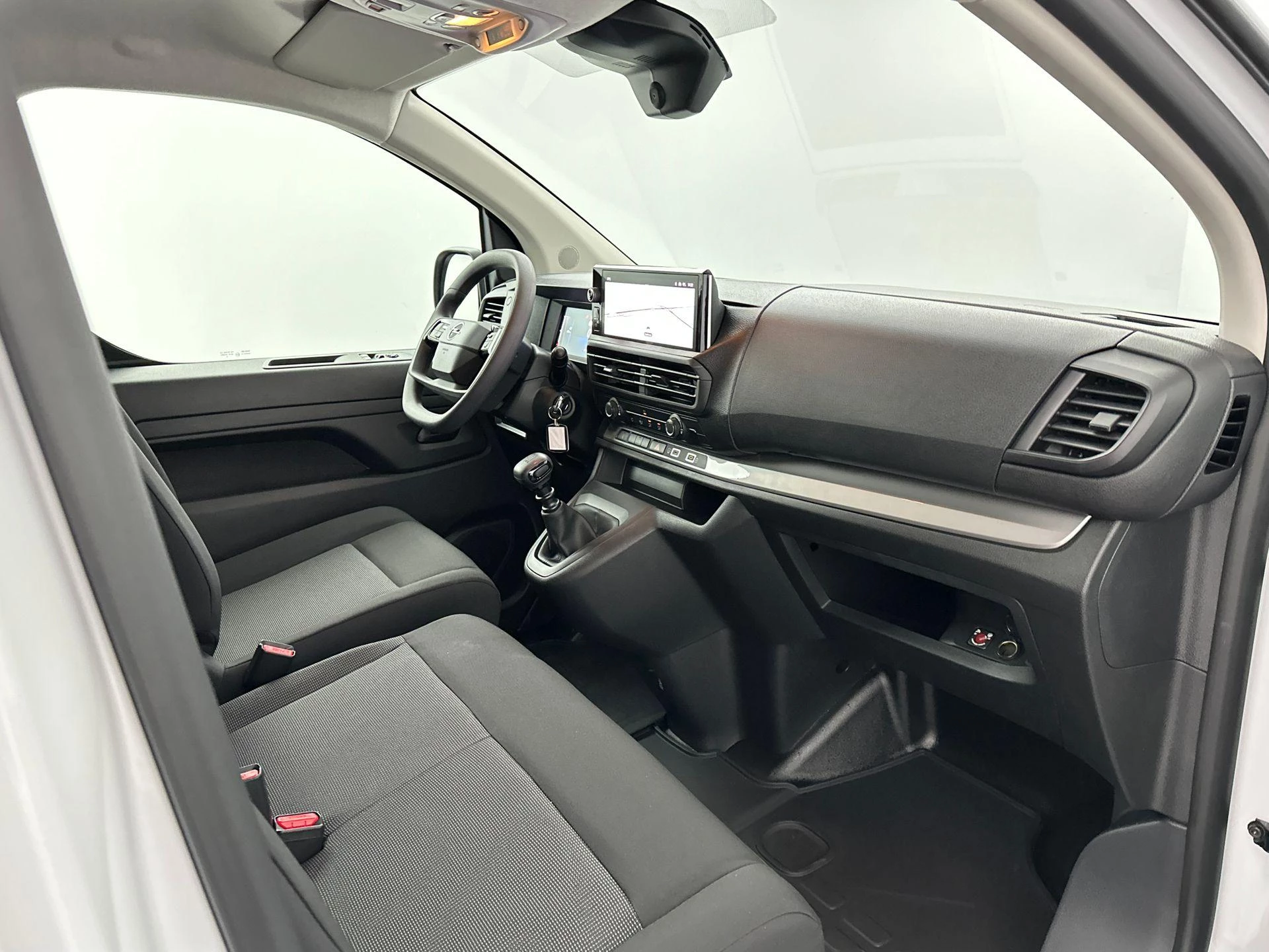 Opel-Vivaro-image-19