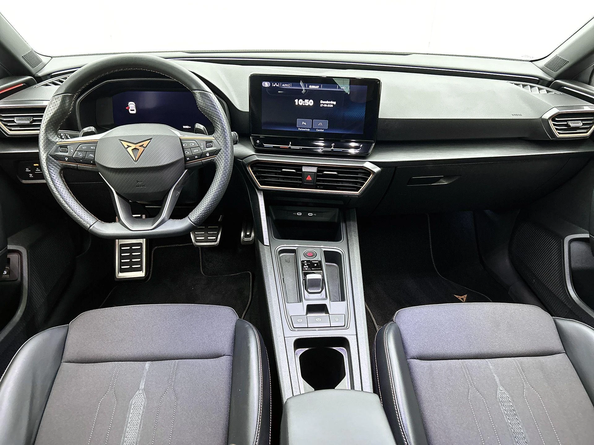 CUPRA-Leon-image-22