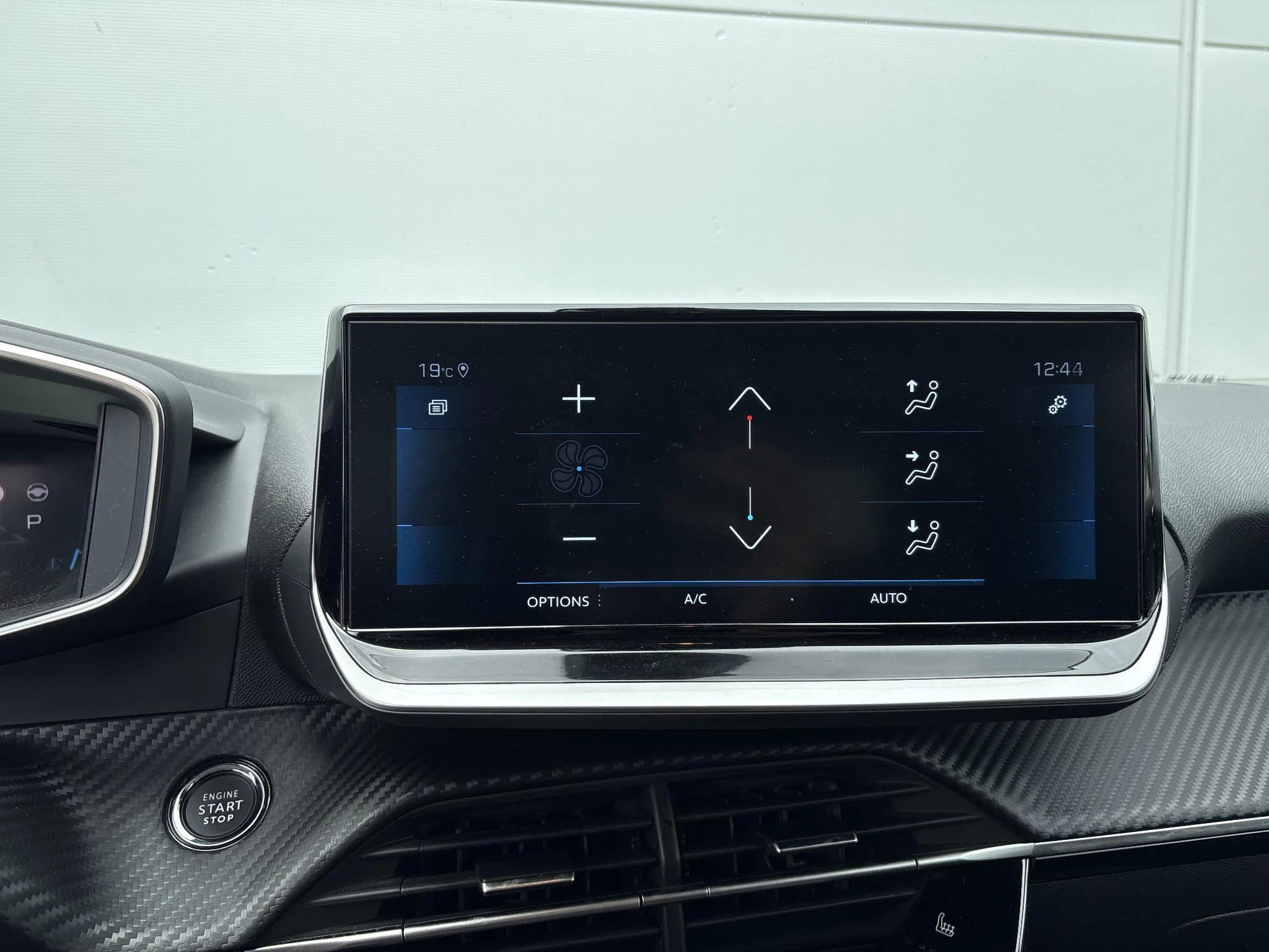Peugeot-208-image-20