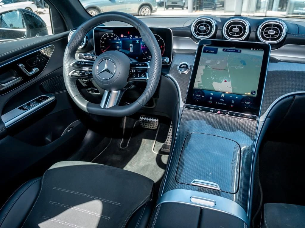 Mercedes-Benz-GLC 300 d-image-9