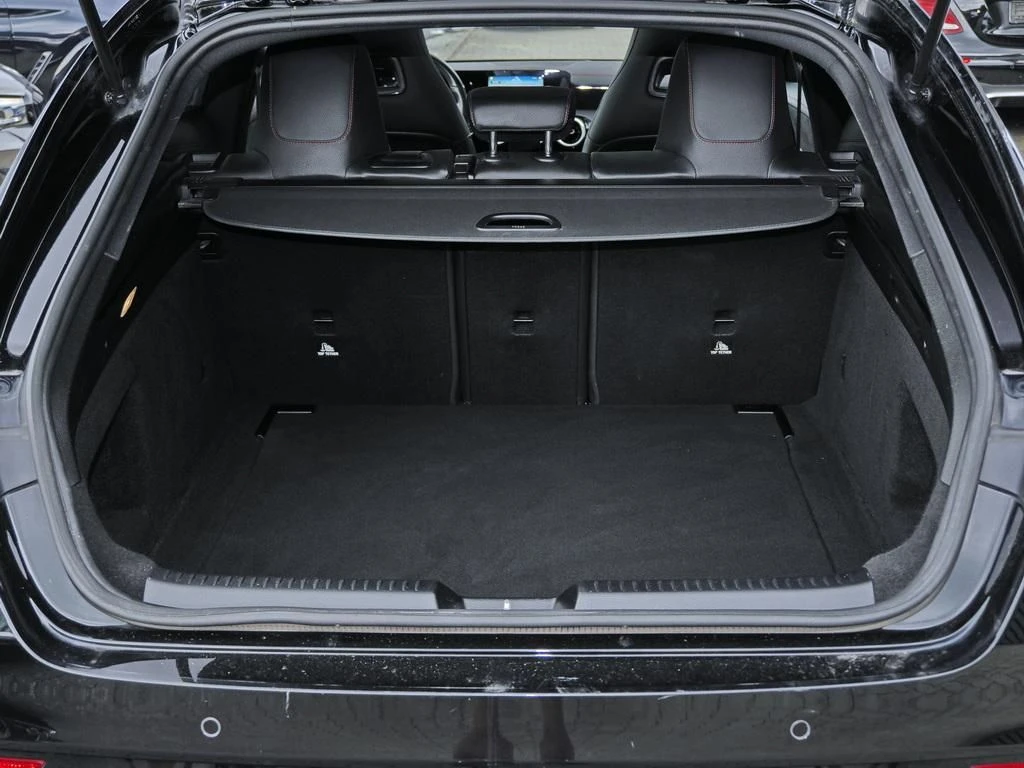 Mercedes-Benz-CLA 200 d-image-16