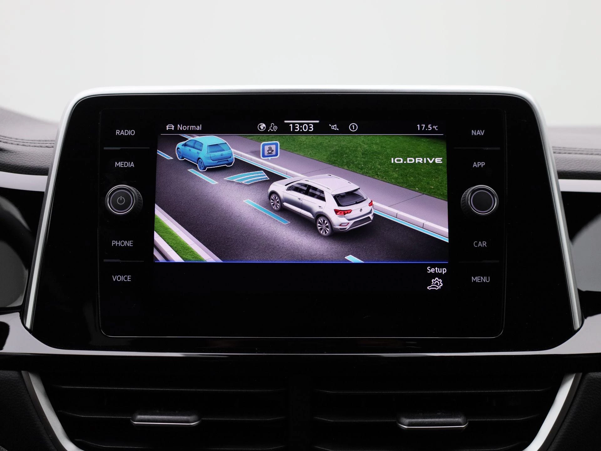 Volkswagen-T-Roc-image-26