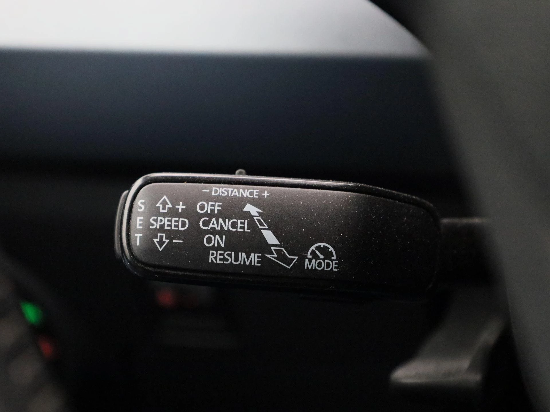 SEAT-Arona-image-18