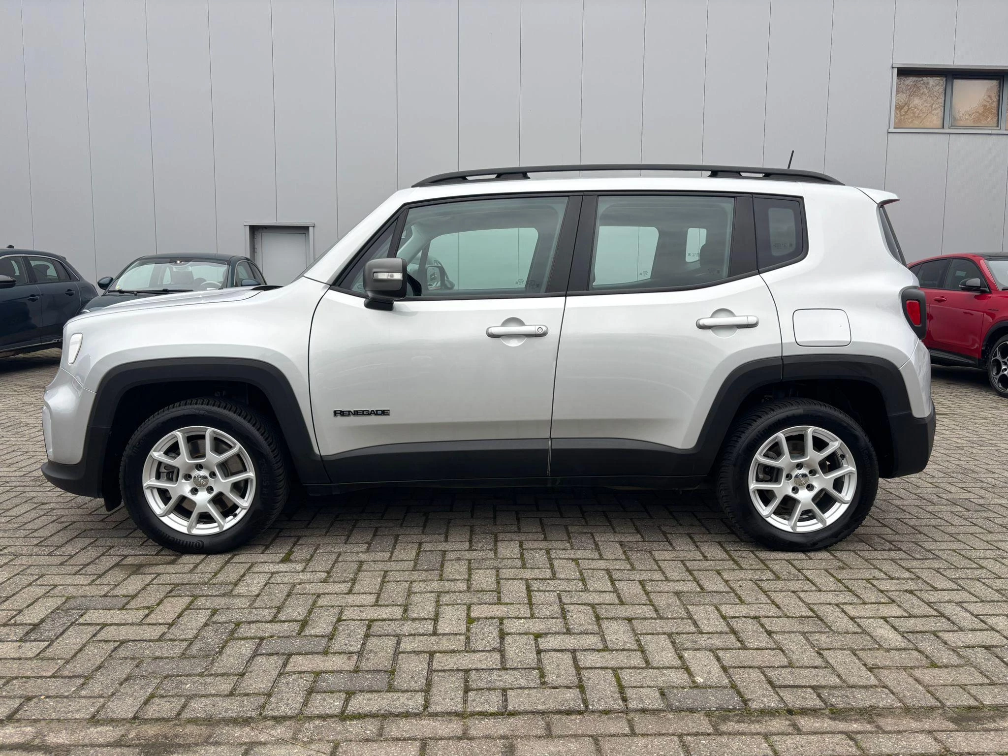 Jeep-Renegade-image-8