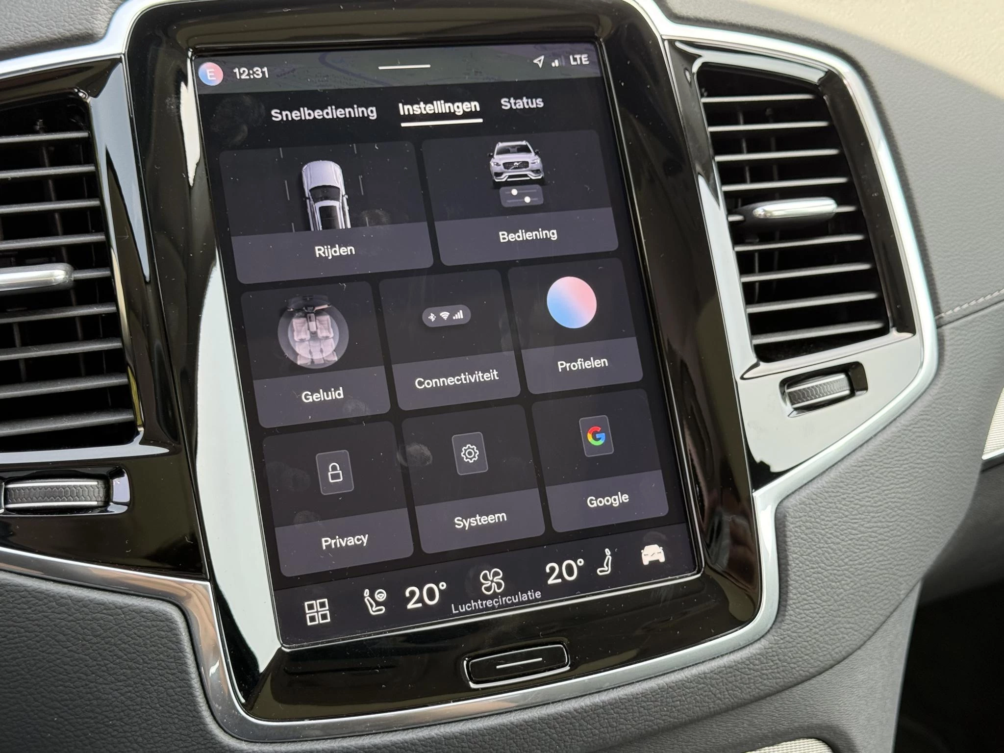 Volvo-XC90-image-34
