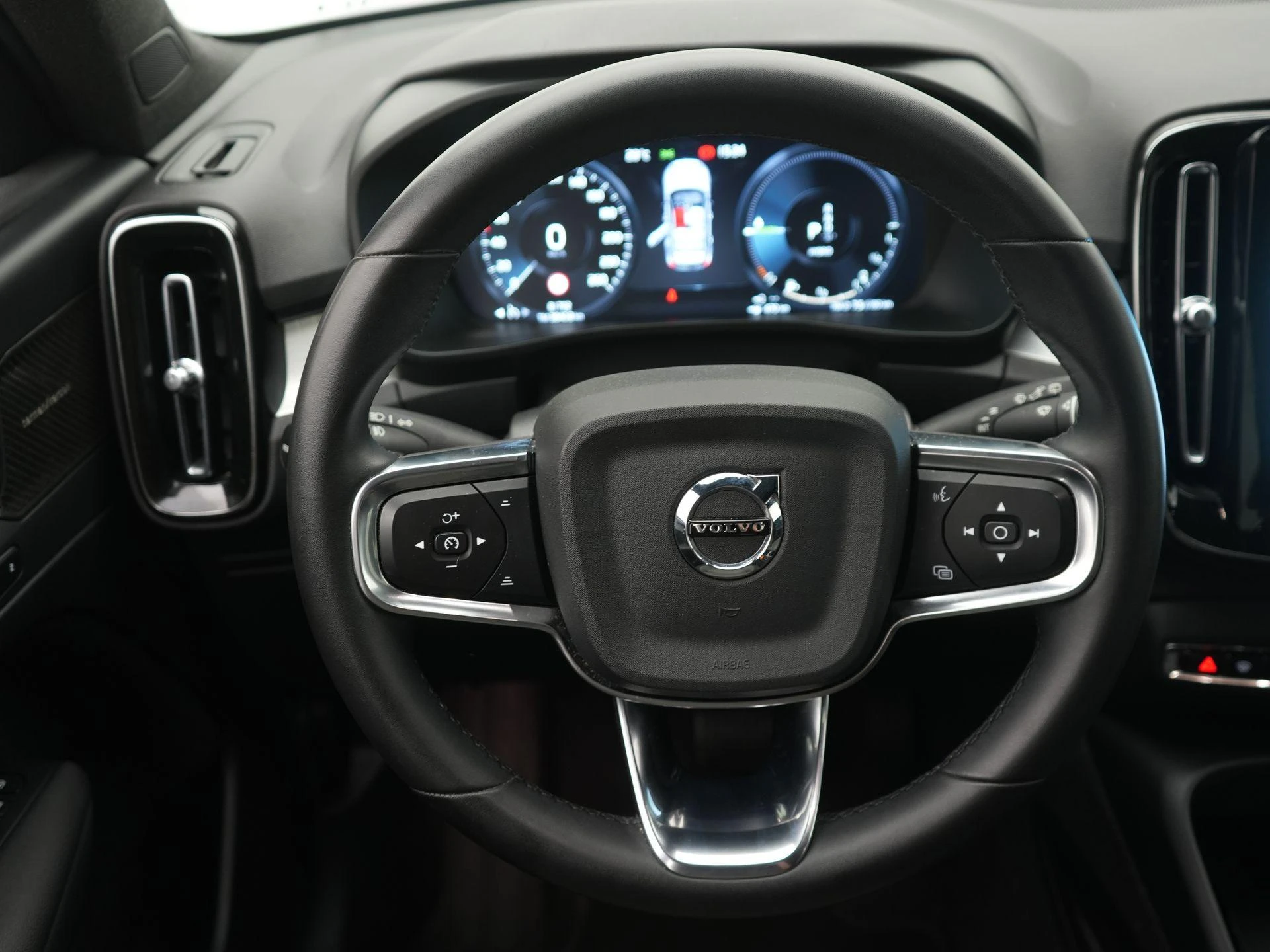 Volvo XC40 1.5 T4 Plug-in hybrid Plus Dark