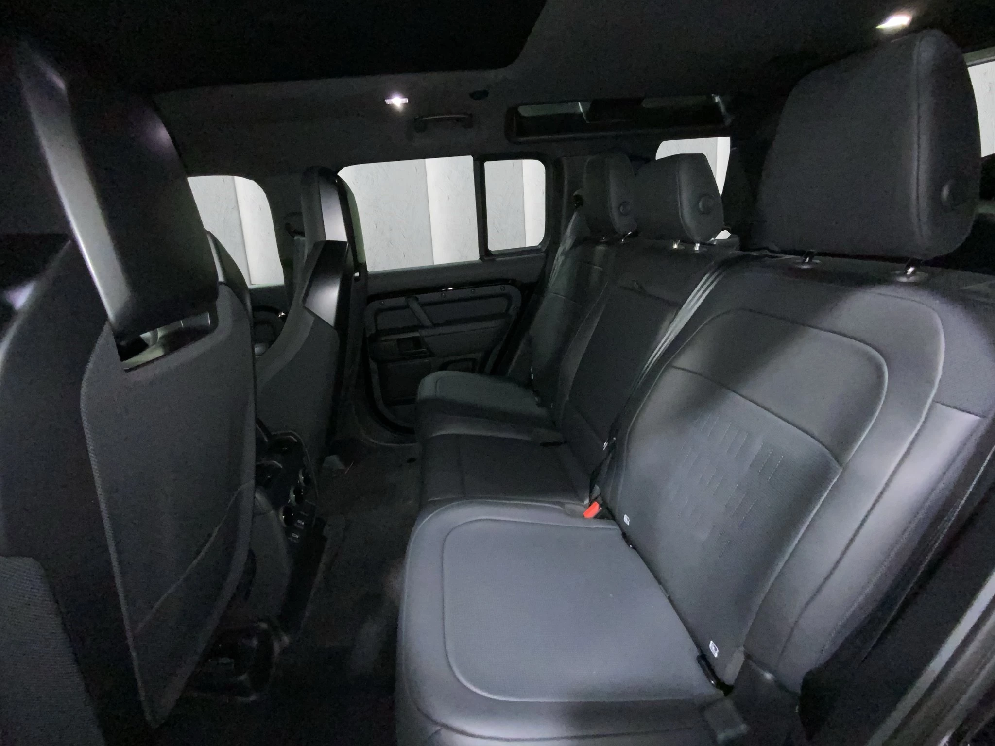 Land Rover-Defender-image-7