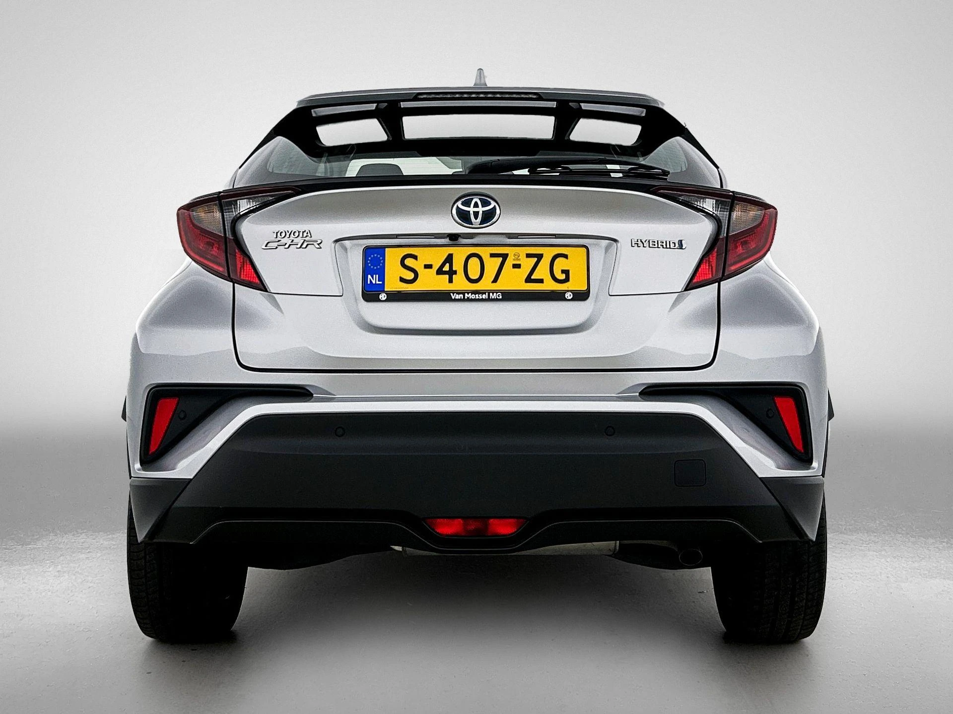 Toyota-C-HR-image-2