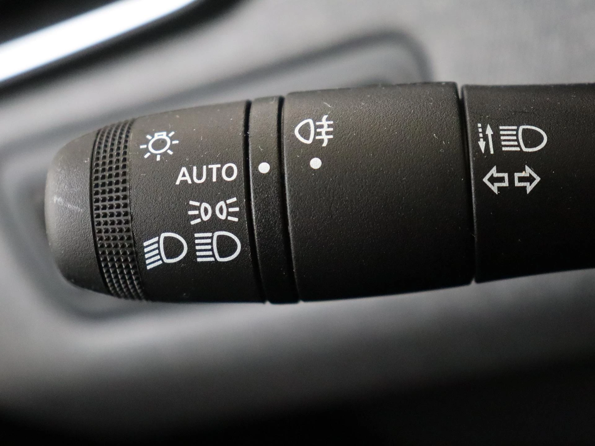 Renault-Clio-image-20