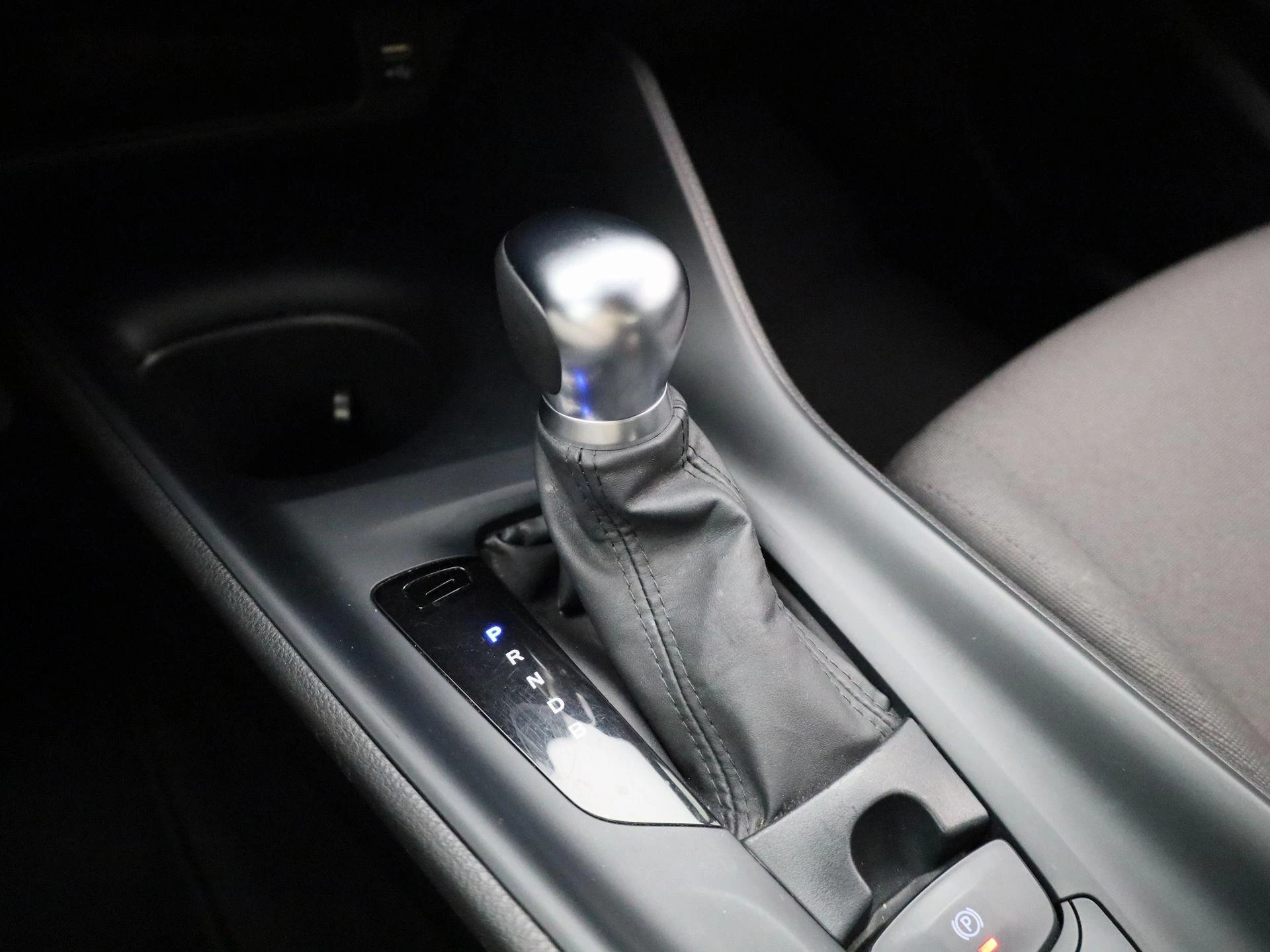 Toyota-C-HR-image-30