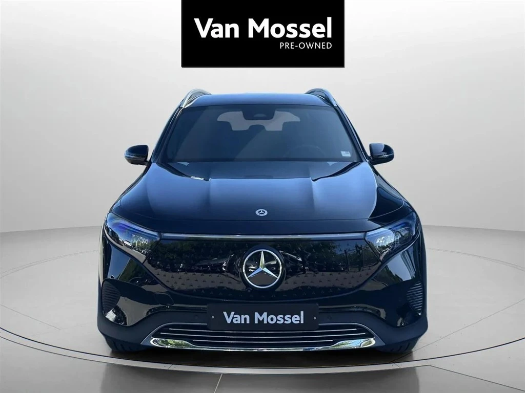 Mercedes-Benz-EQB-image-1