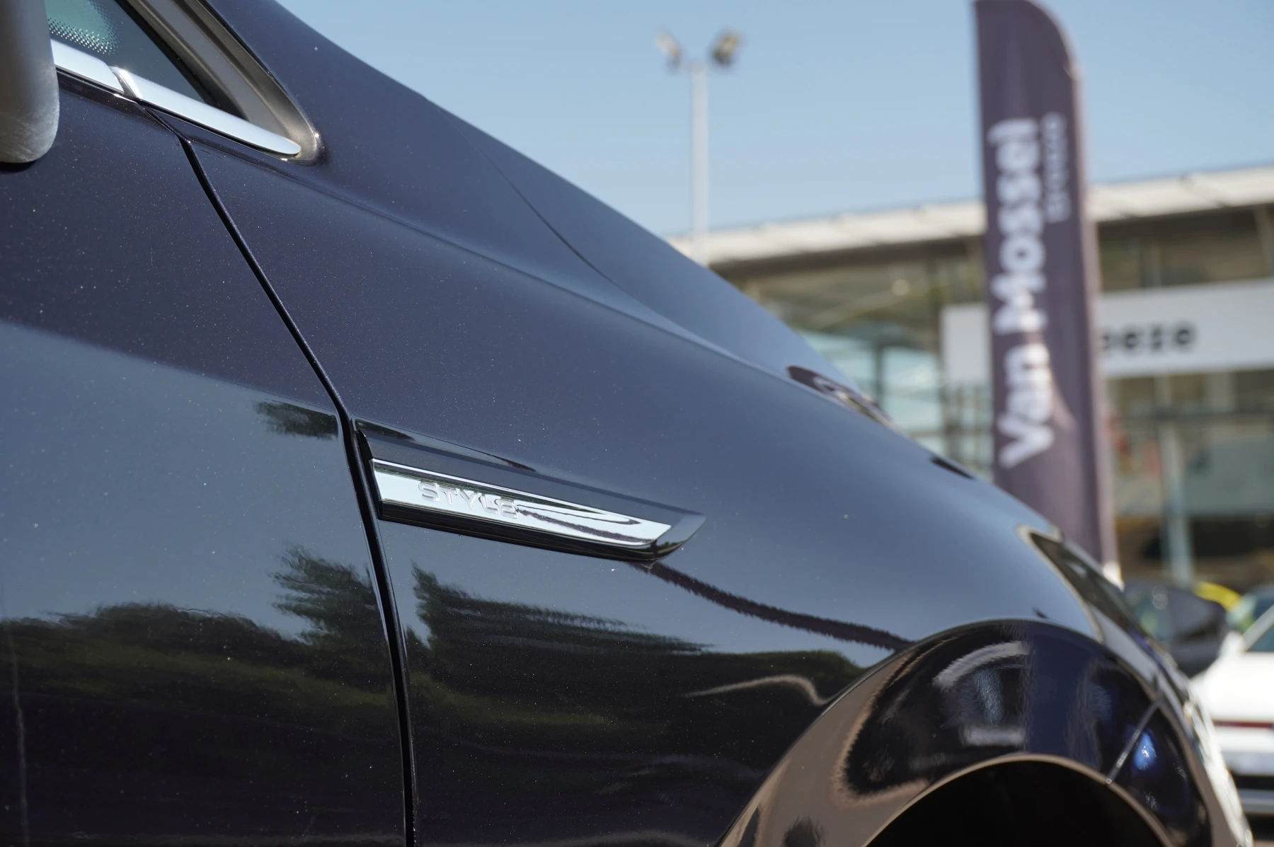 Volkswagen-Golf-image-37