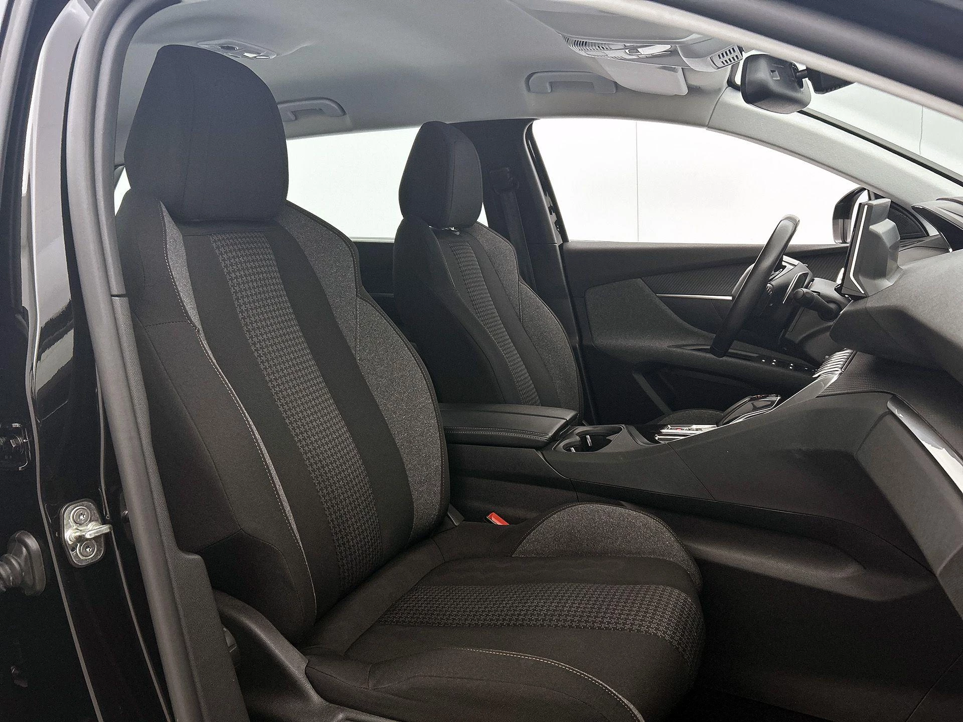 Peugeot-5008-image-38