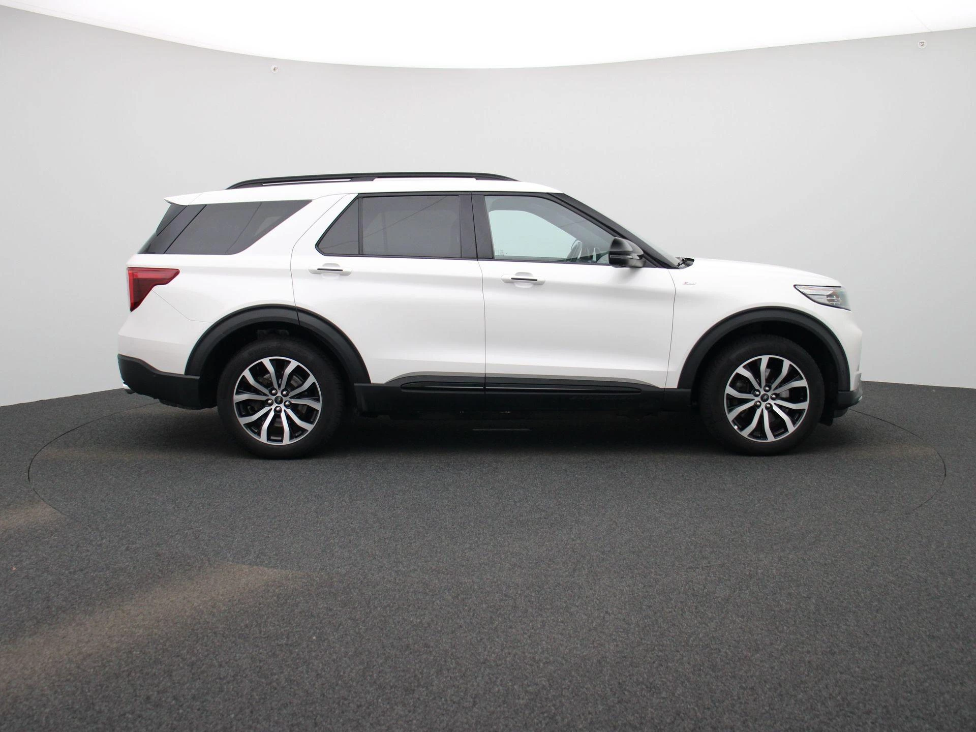 Ford-Explorer-image-5