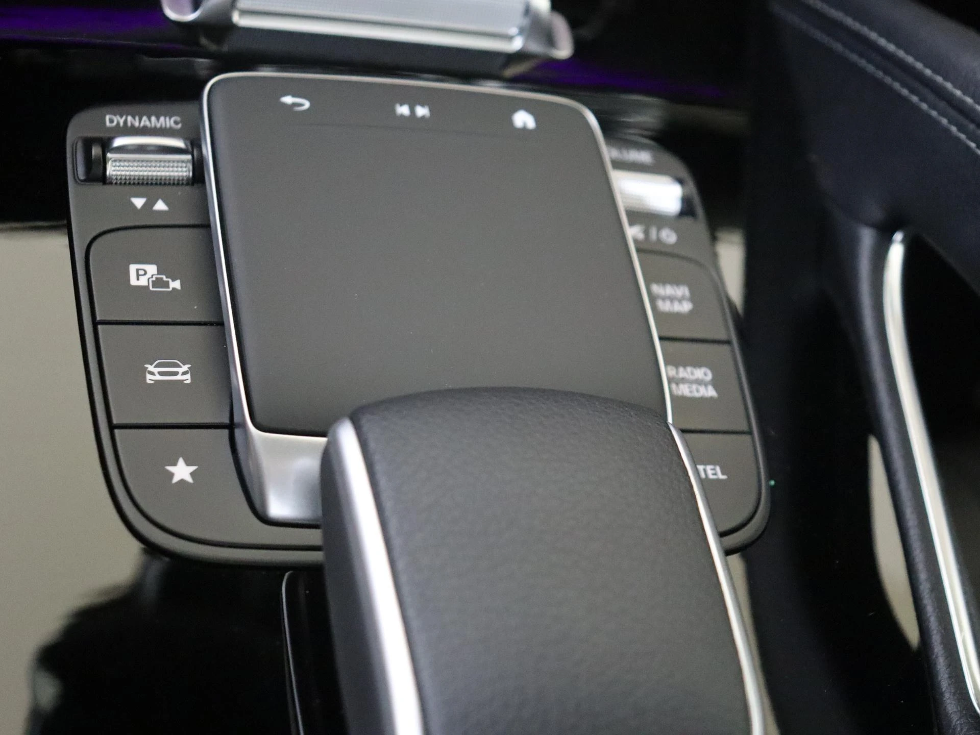 Mercedes-Benz-GLE-image-20