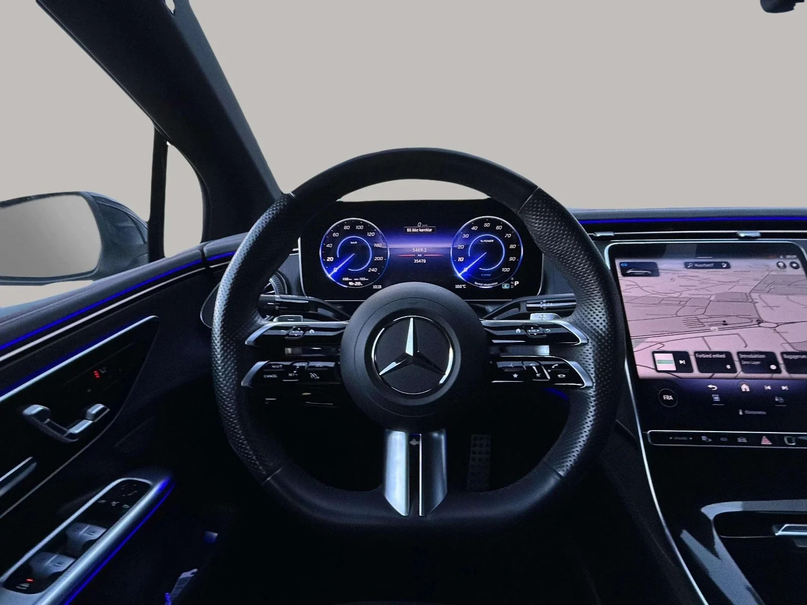 Mercedes-Benz-EQE-image-13