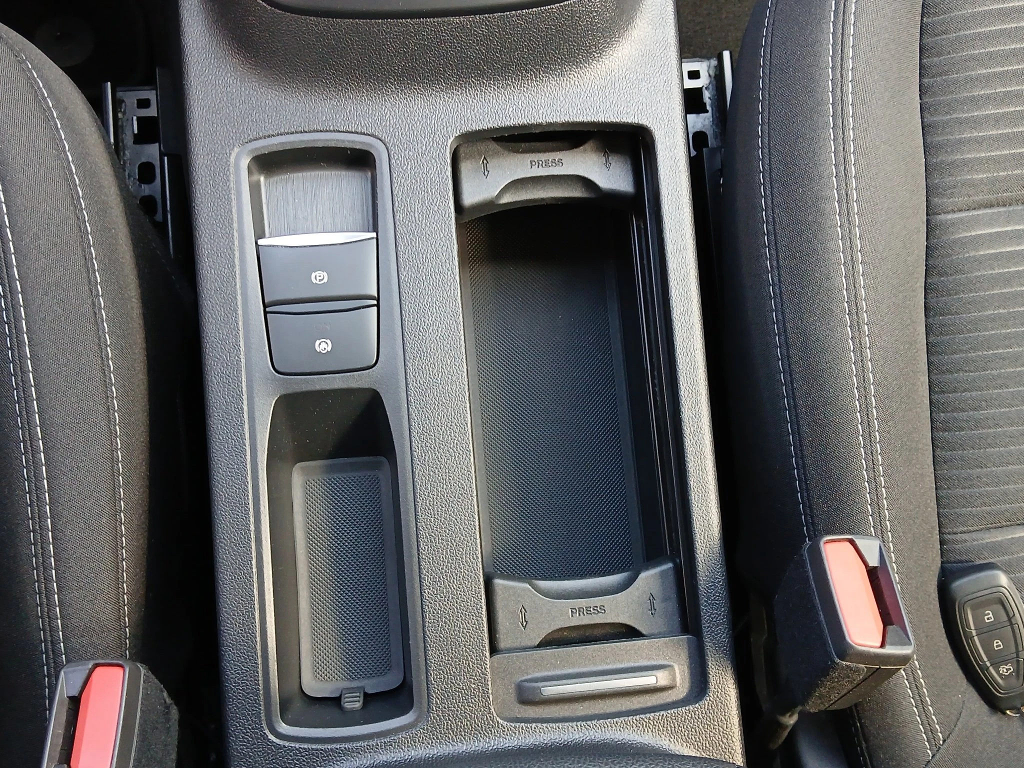 Ford Kuga Titanium NAVI | AHK | KAM | WiNTER-PAKET