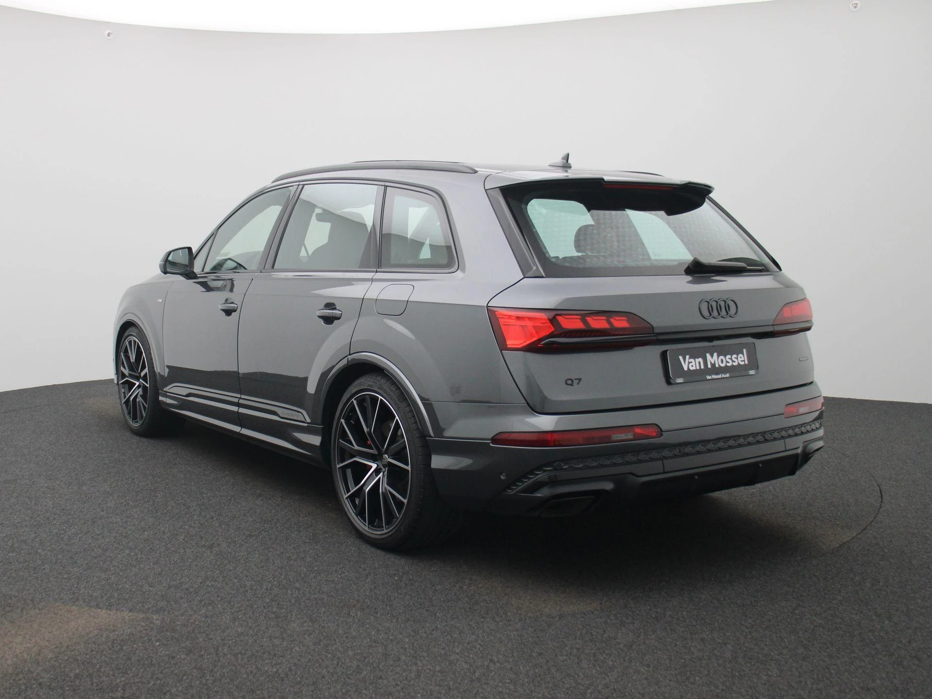 Audi-Q7-image-2